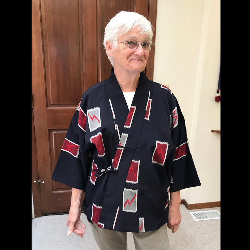 Fan Gallery. All age fashion. Refashioned sustainable silk kimono. Timeless eco-friendly fashion for the planet. Silk, Upcycled, Vintage, Green fashion, Sustainable, Timeless design, one of a kind, Japanese Kimono, Versatile, No Gender