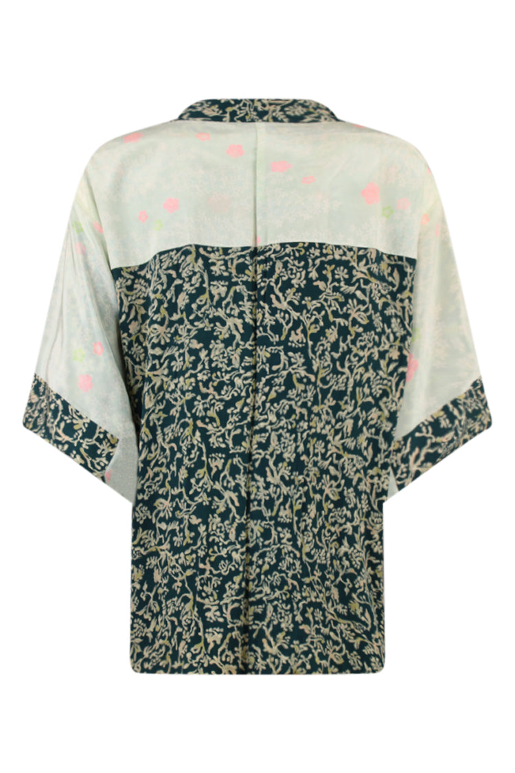 lining in excellent condition of vintage kimono coat