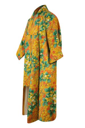 Luxurious silk kimono with orange floral design and reduced sleeves