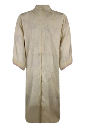 lining of white vintage kimono robe that is in excellent condition