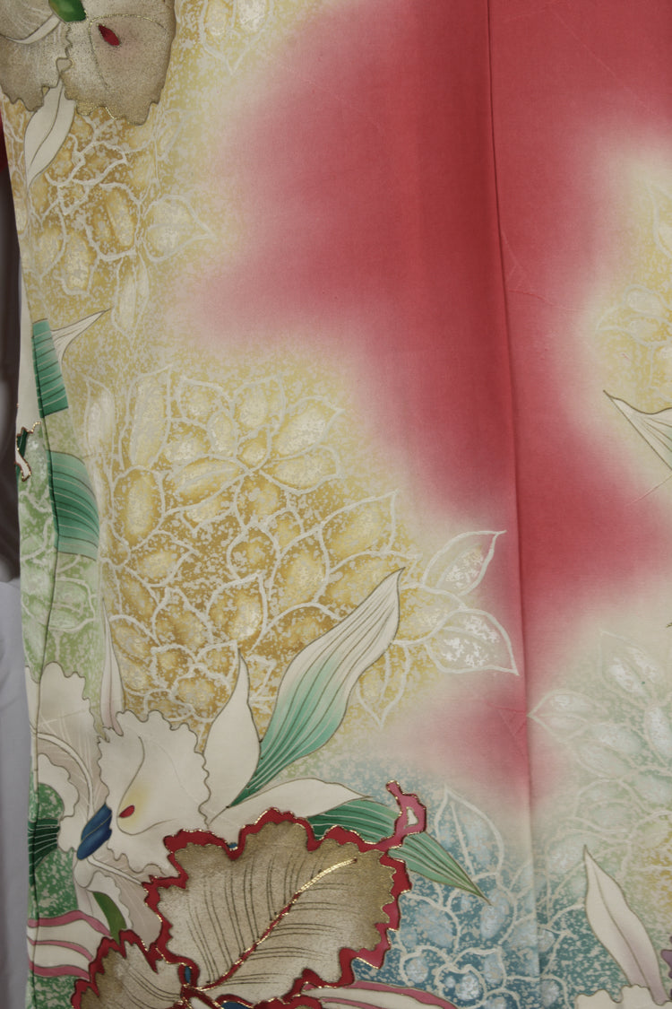 pink furisode with large gold rimmed iris - Kiku 