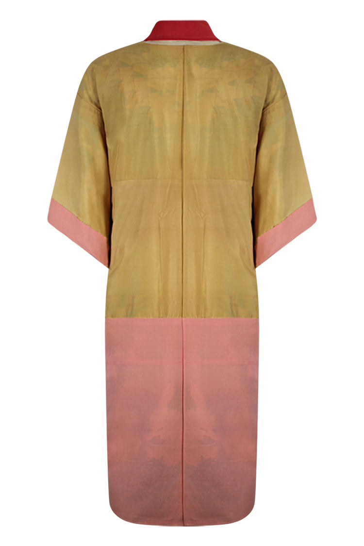 pink furisode with large gold rimmed iris - Kiku 