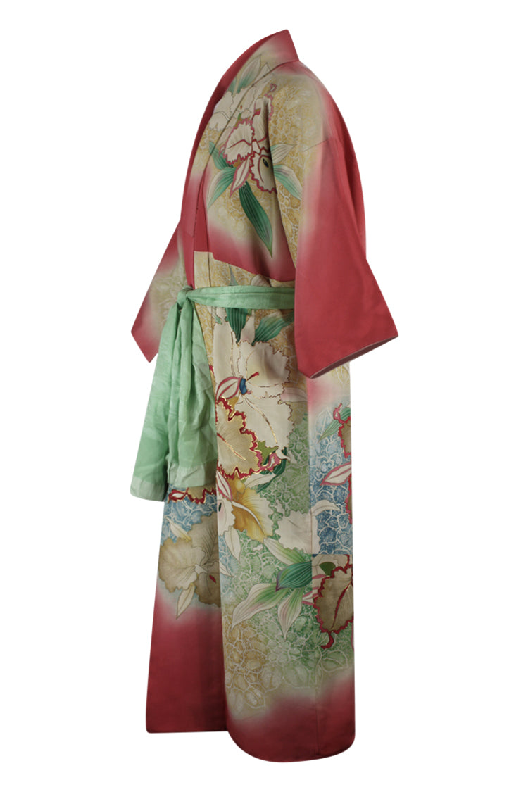 pink furisode with large gold rimmed iris - Kiku 